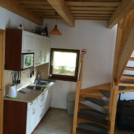 Feriehus Chatyliptov V Srdci Liptova Liptovský Trnovec